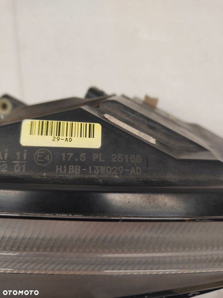 FORD FIESTA MK8 LAMPA ZW PRAWY PRZÓD H1BB-13W029-AD - 7