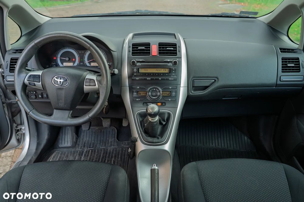Toyota Auris - 8