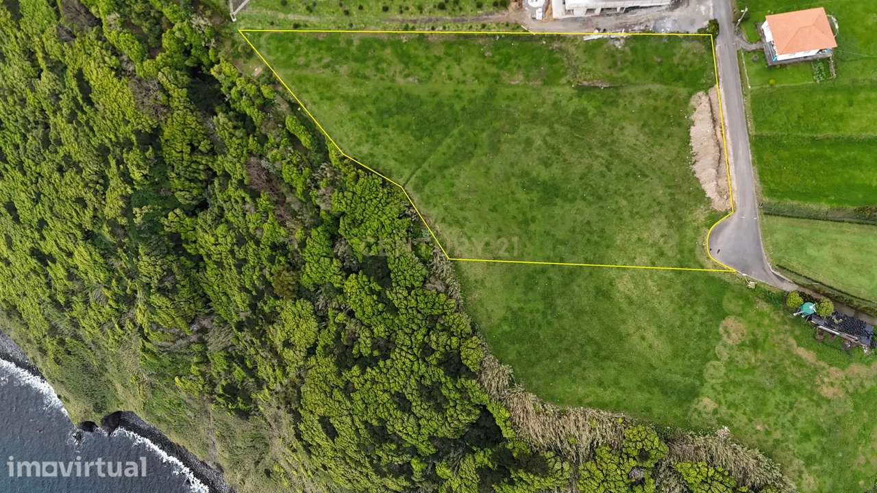 Terreno em Nordeste, Ilha de São Miguel - 6964m² - Grande imagem: 3/11
