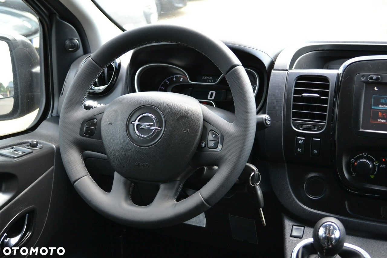 Opel Vivaro - 11