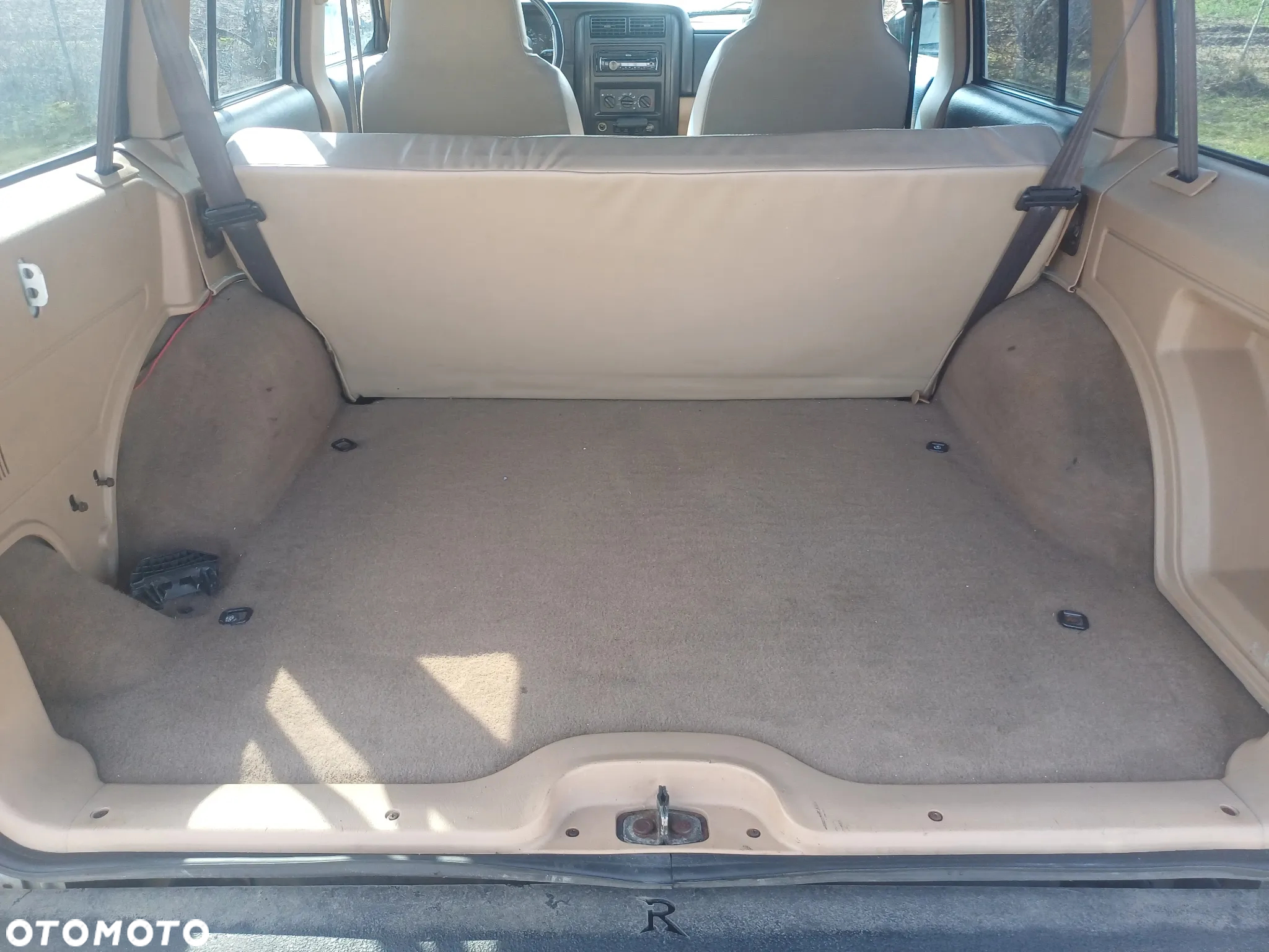 Jeep Cherokee 4.0 - 37