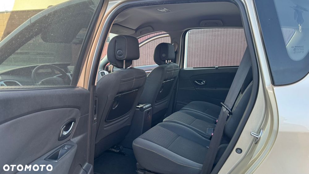 Renault Scenic 1.6 16V 110 Xmod Paris - 33