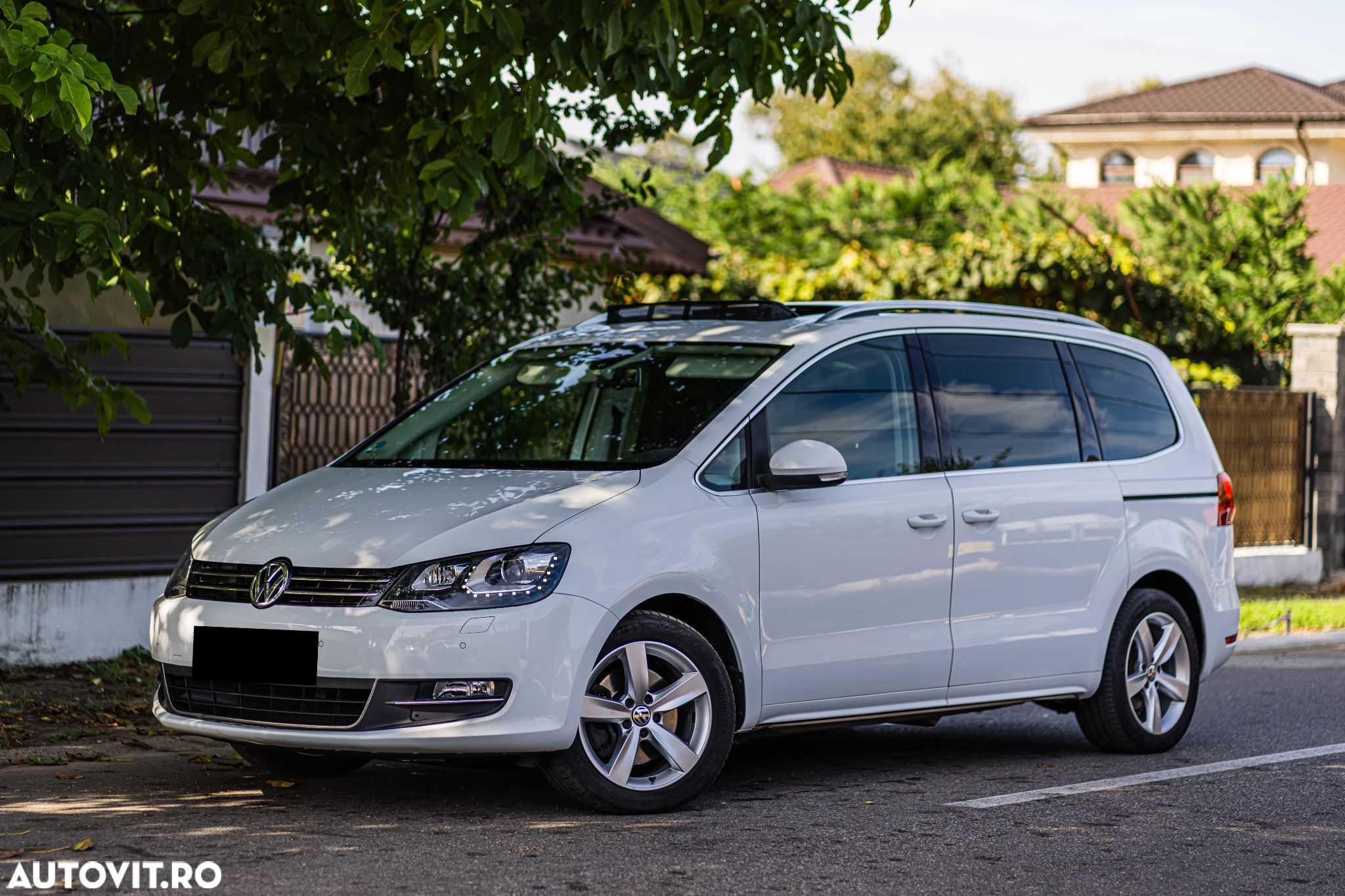 Volkswagen Sharan 2.0 TDI DSG Blue Motion Highline - 1