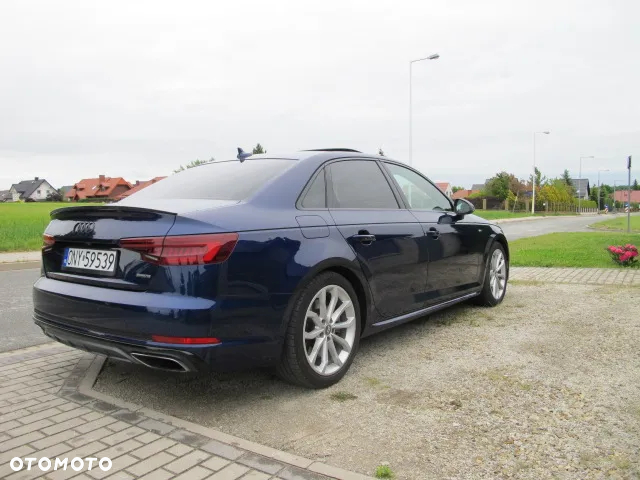 Audi A4 45 TFSI quattro S tronic S line - 4