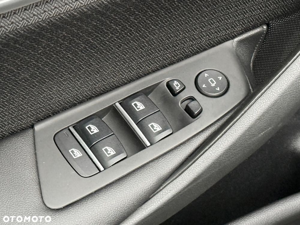 BMW Seria 5 520d xDrive Sport Line - 24