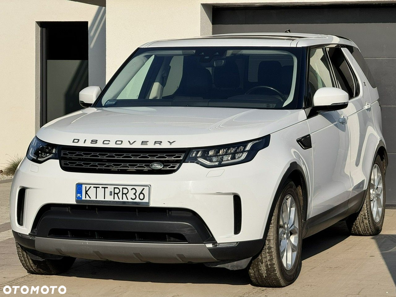 Land Rover Discovery - 4