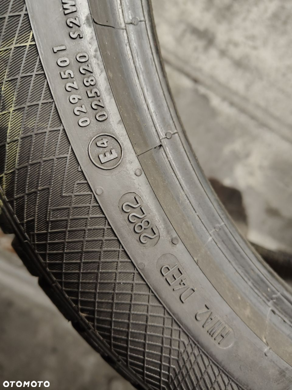 2x 245/45R19 opony zimowe Continental 6,7mm 2022 - 6