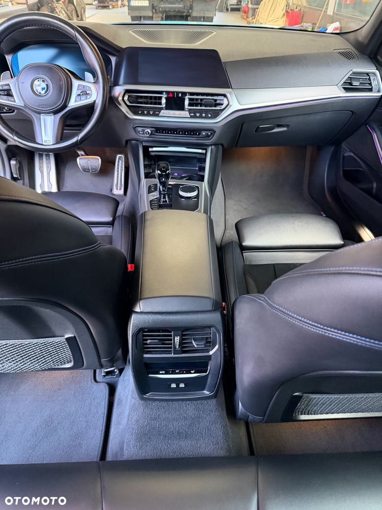 BMW Seria 3 M340i xDrive sport - 29