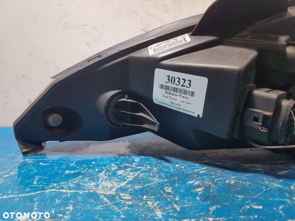 FORD FOCUS MK1 REFLEKTOR PRAWY - 4