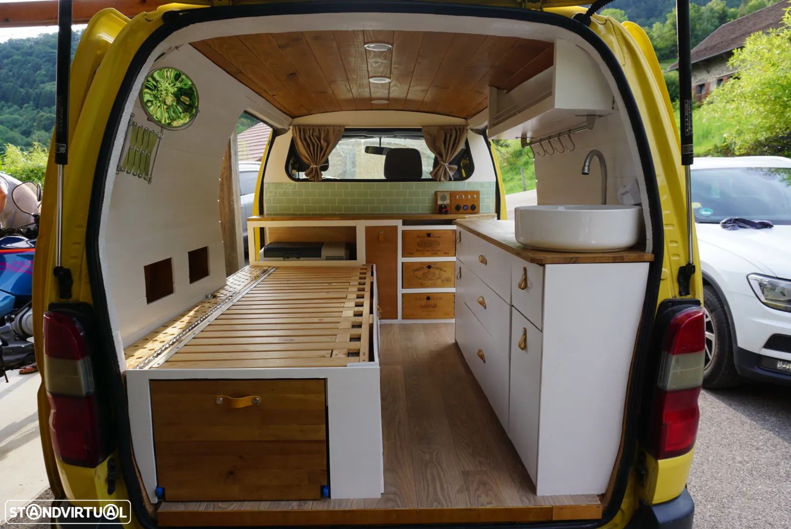 Toyota Hiace Campervan | 4x4 (21JK18) - 1