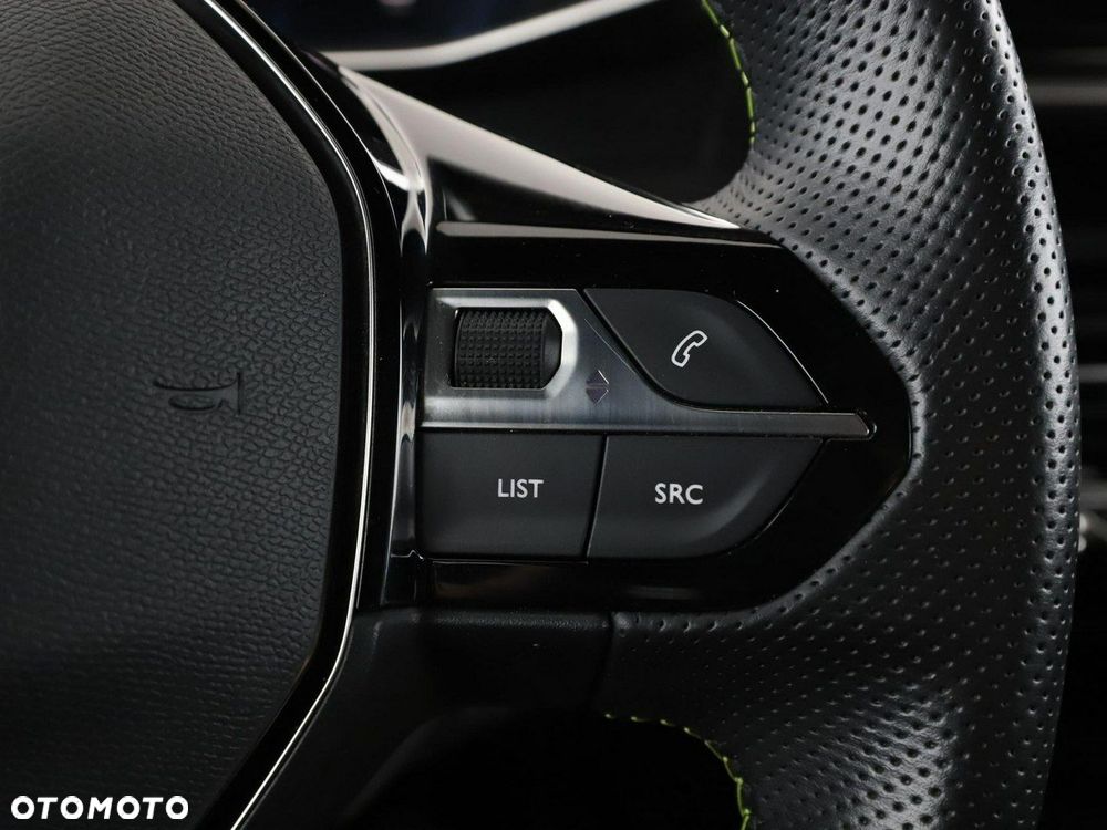 Peugeot 2008 1.2 PureTech GT S&S - 32