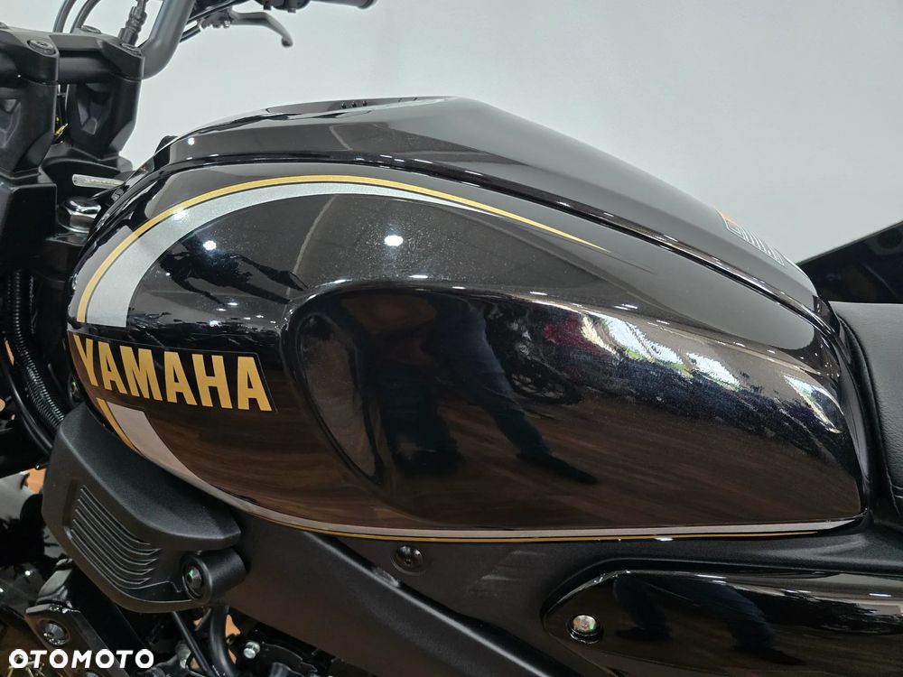 Yamaha XSR - 11