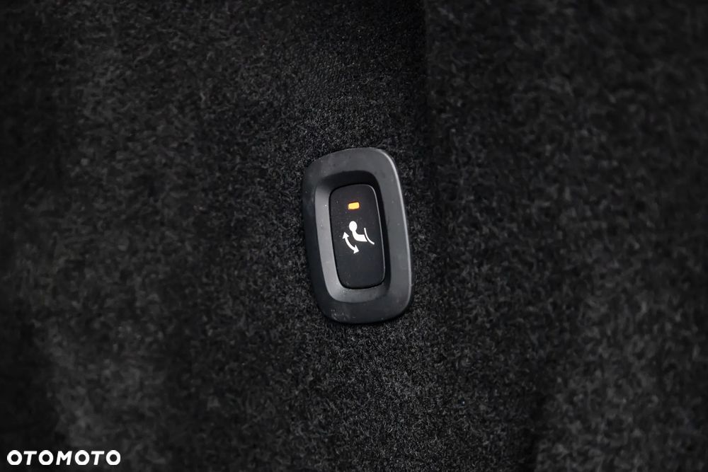 Volvo XC 60 T8 Plug-In Hybrid AWD R-Design - 39