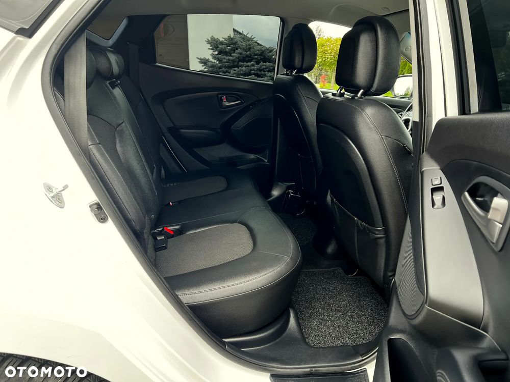 Hyundai ix35 1.6 2WD Fifa World Cup Edition - 27