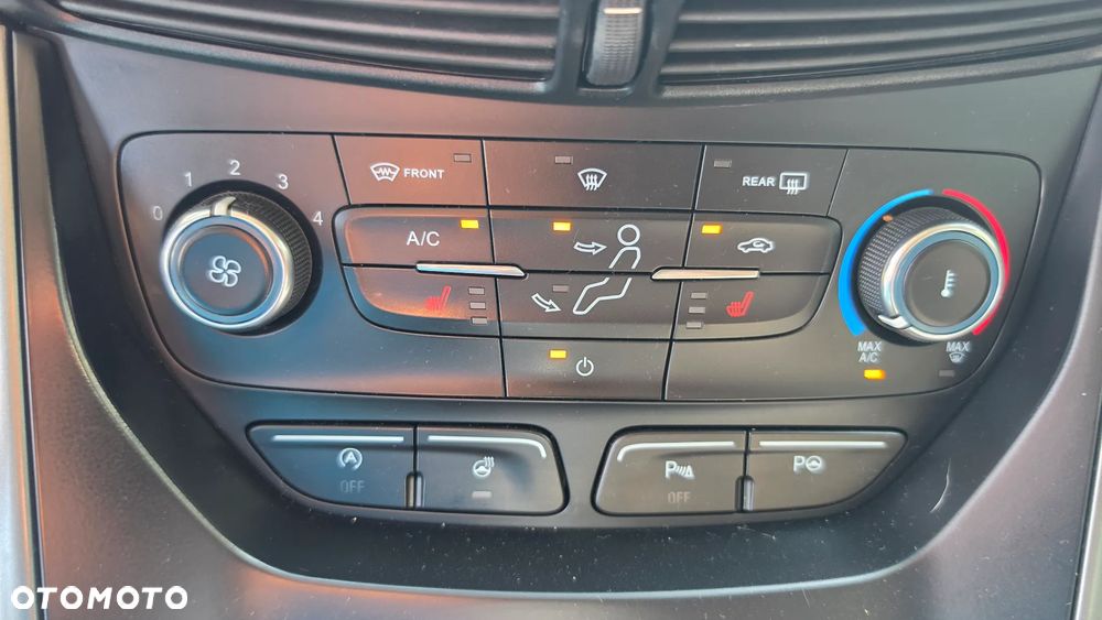 Ford Kuga 1.5 EcoBoost 2x4 SYNC - 23