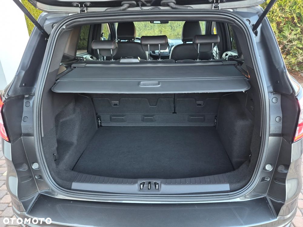 Ford Kuga 1.5 EcoBoost 2x4 ST-Line - 25