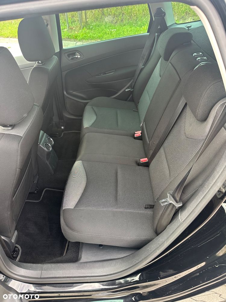 Peugeot 308 - 8