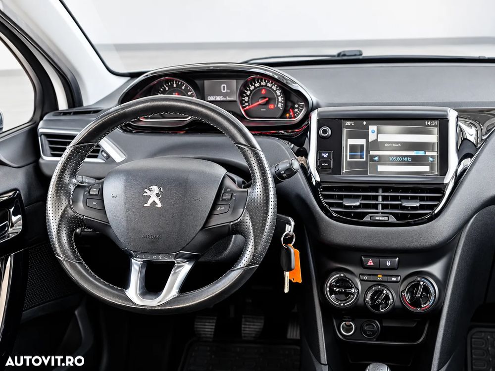 Peugeot 208 82 VTI Allure - 5