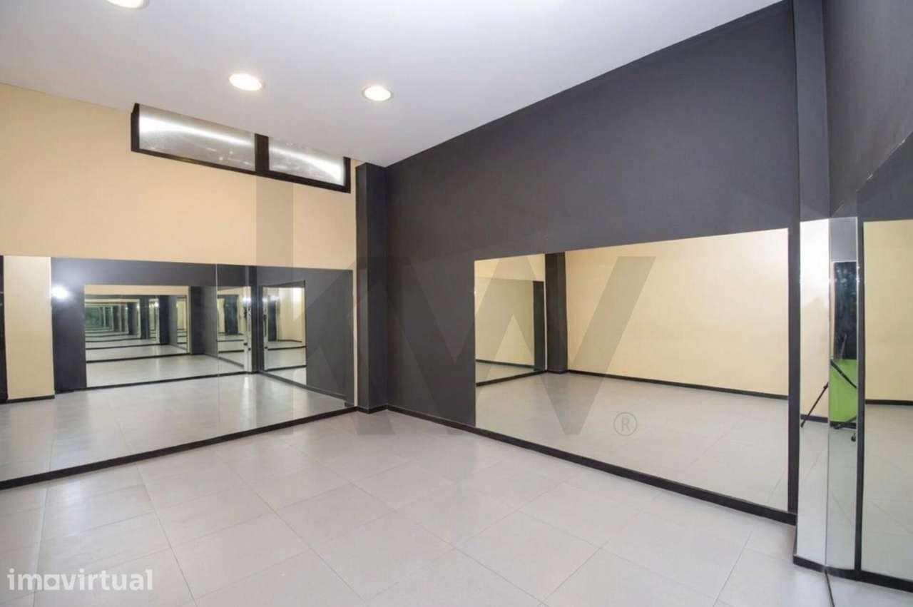 Loja nos Olivais com 135 m2, montra e WC | Ideal para clínica, fisiote - Grande imagem: 3/15