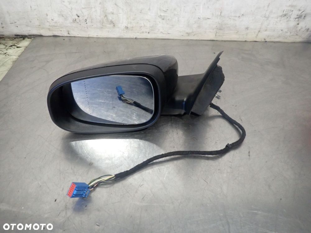 LUSTERKO LEWE ELEKTRYCZNE VOLVO V50 2.0D - 1