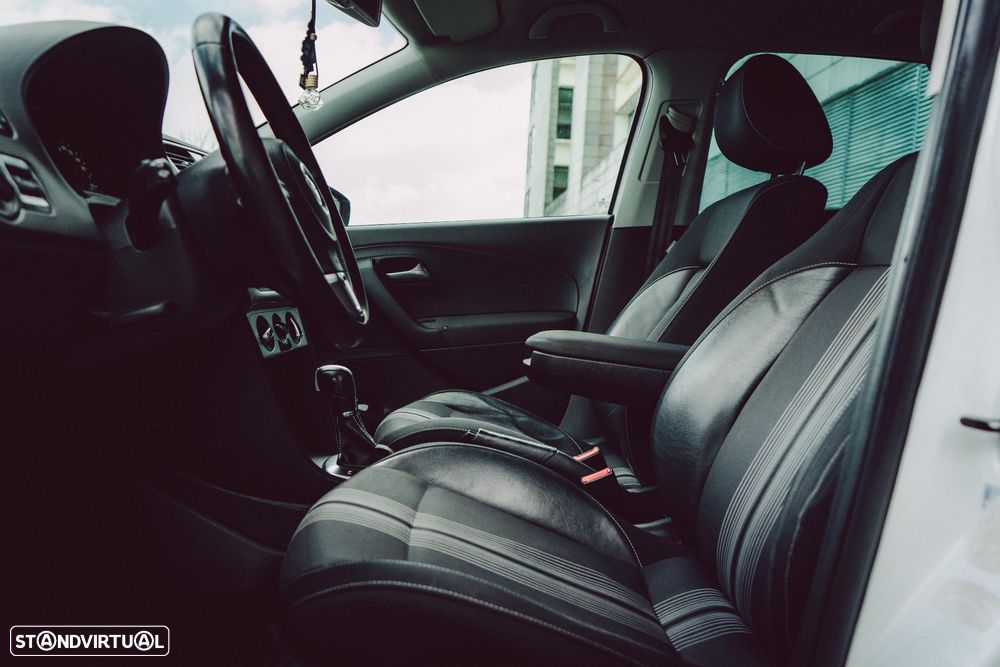 VW Polo 1.6 TDI DSG MATCH - 12