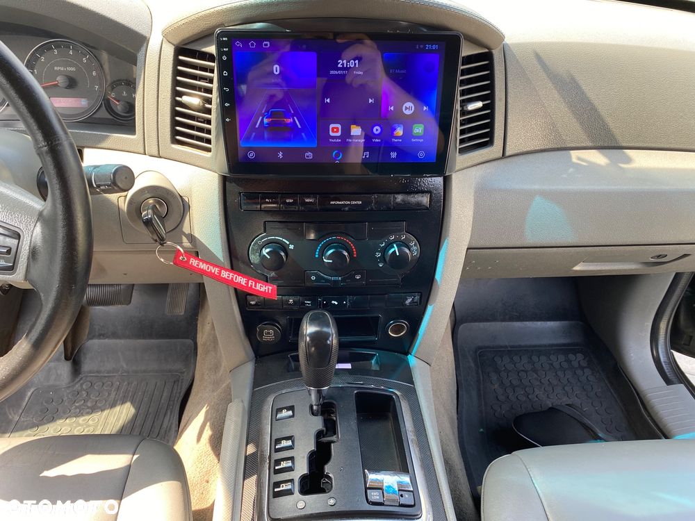 Jeep Grand Cherokee - 15