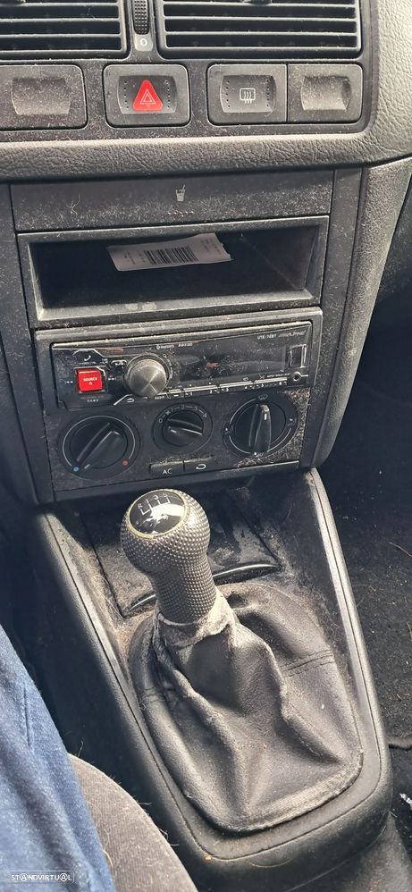 VW Golf 1.4i Confortline JE+AC - 8