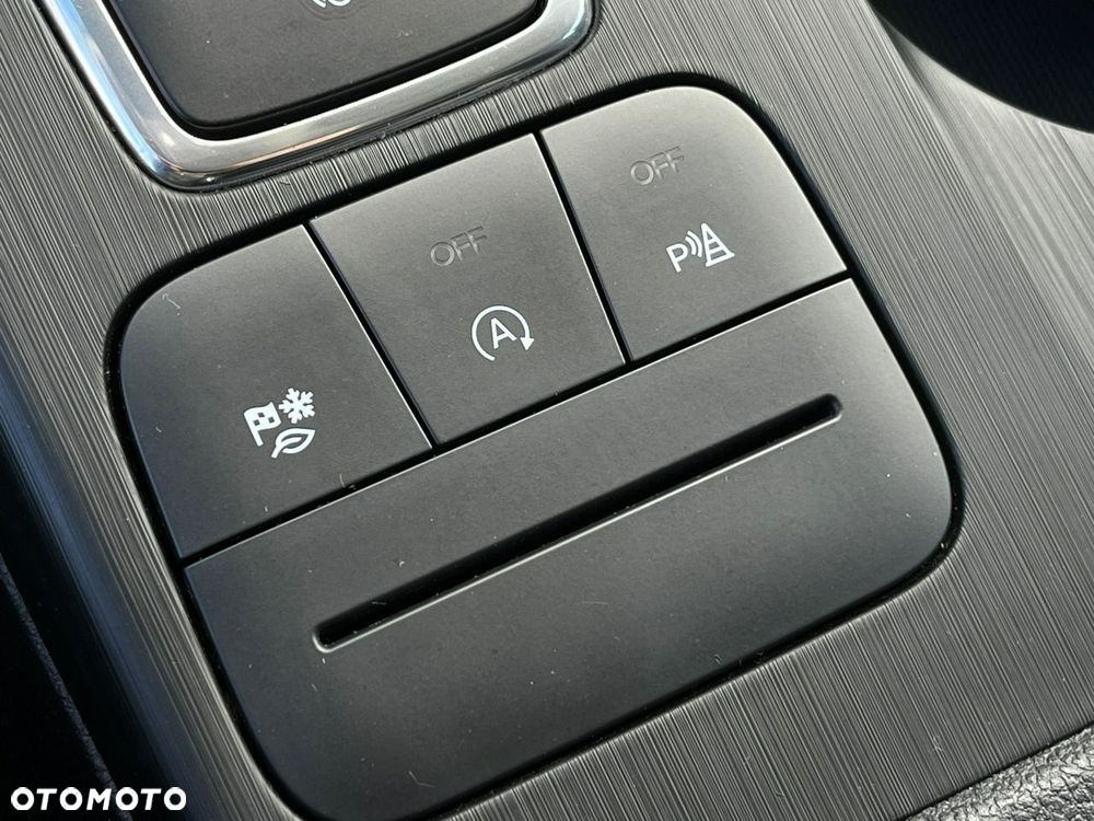 Ford Kuga 2.0 EcoBlue 4x4 TITANIUM - 30