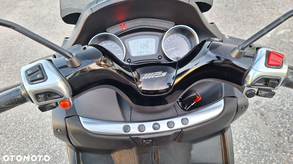Piaggio MP-3 - 36
