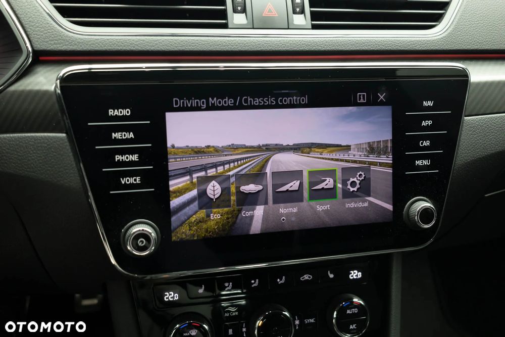 Skoda Superb 1.4 TSI Plug-In Hybrid Sportline DSG - 24