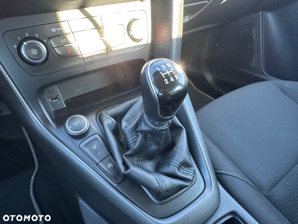 Ford Focus 1.0 EcoBoost Start-Stopp-System COOL&CONNECT DESIGN - 25