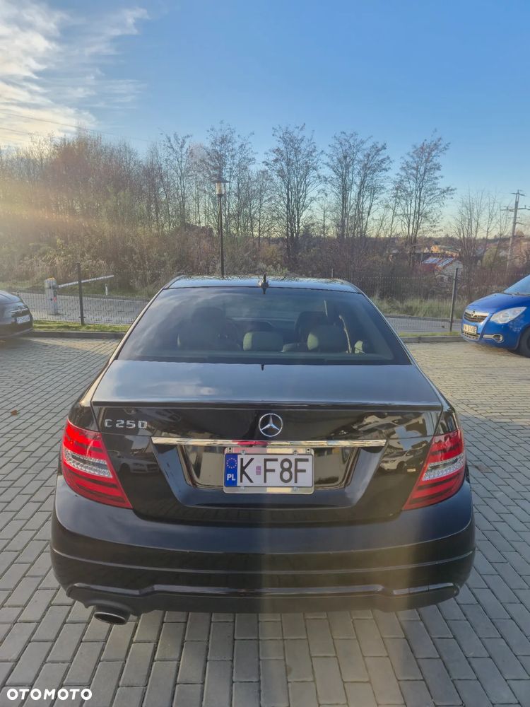 Mercedes-Benz Klasa C 250 (BlueEFFICIENCY) 7G-TRONIC - 8