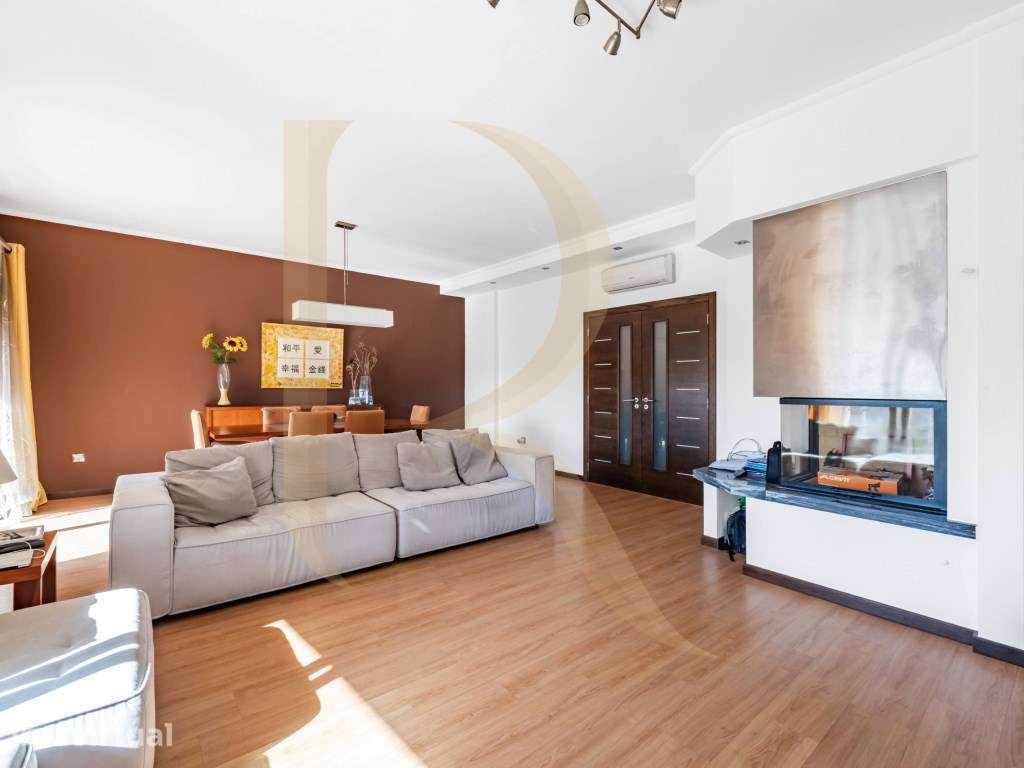 Apartamento T3 com elevador, 2 Parqueamentos e Arrecadação - Barreiro - Grande imagem: 4/34