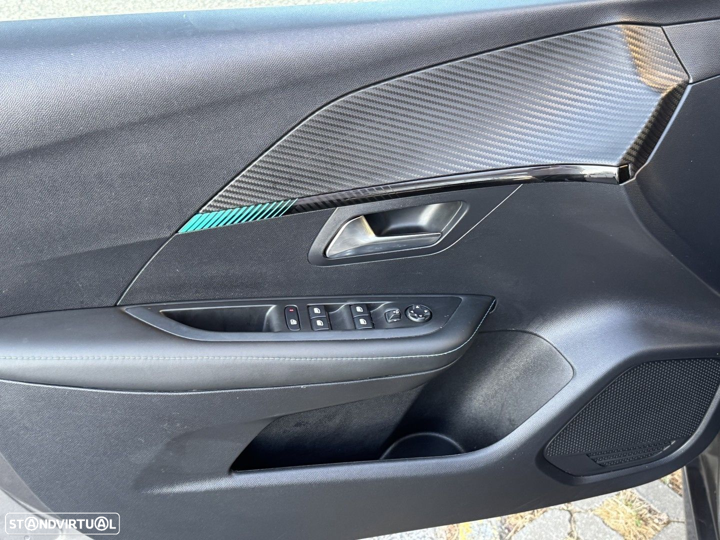 Peugeot 208 1.2 PureTech Allure Pack EAT8 - 11
