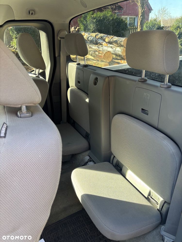 Nissan Frontier - 11