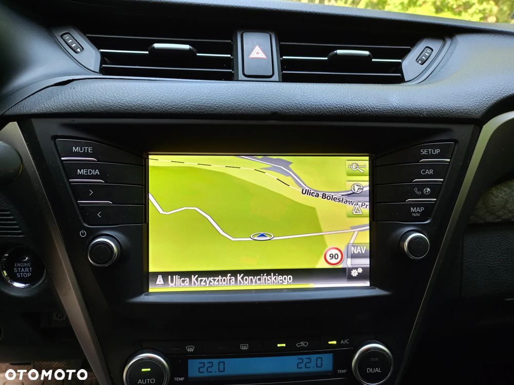 Toyota Avensis 2.0 Premium MS - 22