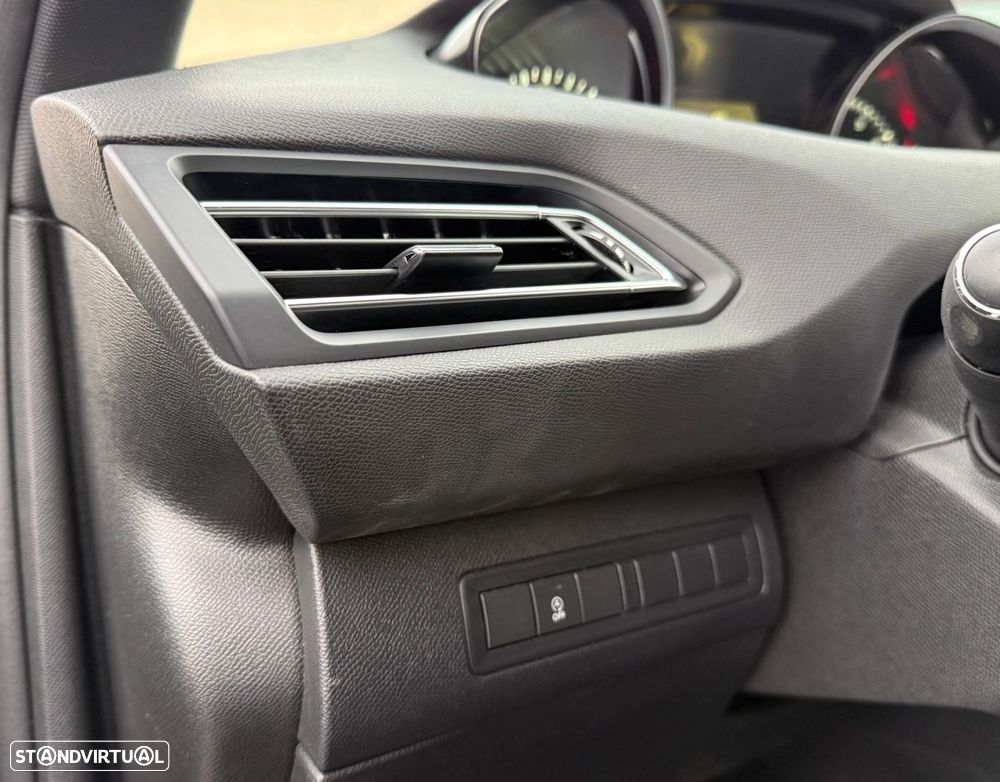 Peugeot 308 1.2 PureTech GT Line - 14