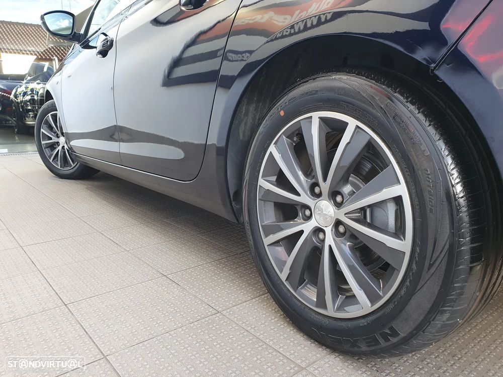 Peugeot 308 SW BlueHDi 120 Stop & Start Style - 17