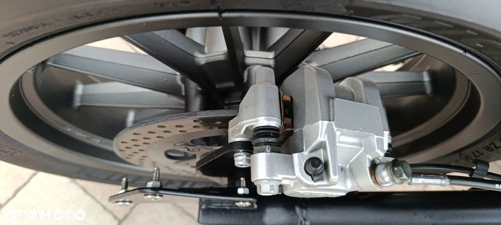 Benelli TRK 502 - 24
