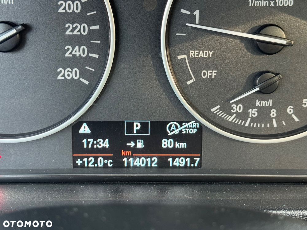 BMW Seria 3 328i xDrive Sport Line - 30