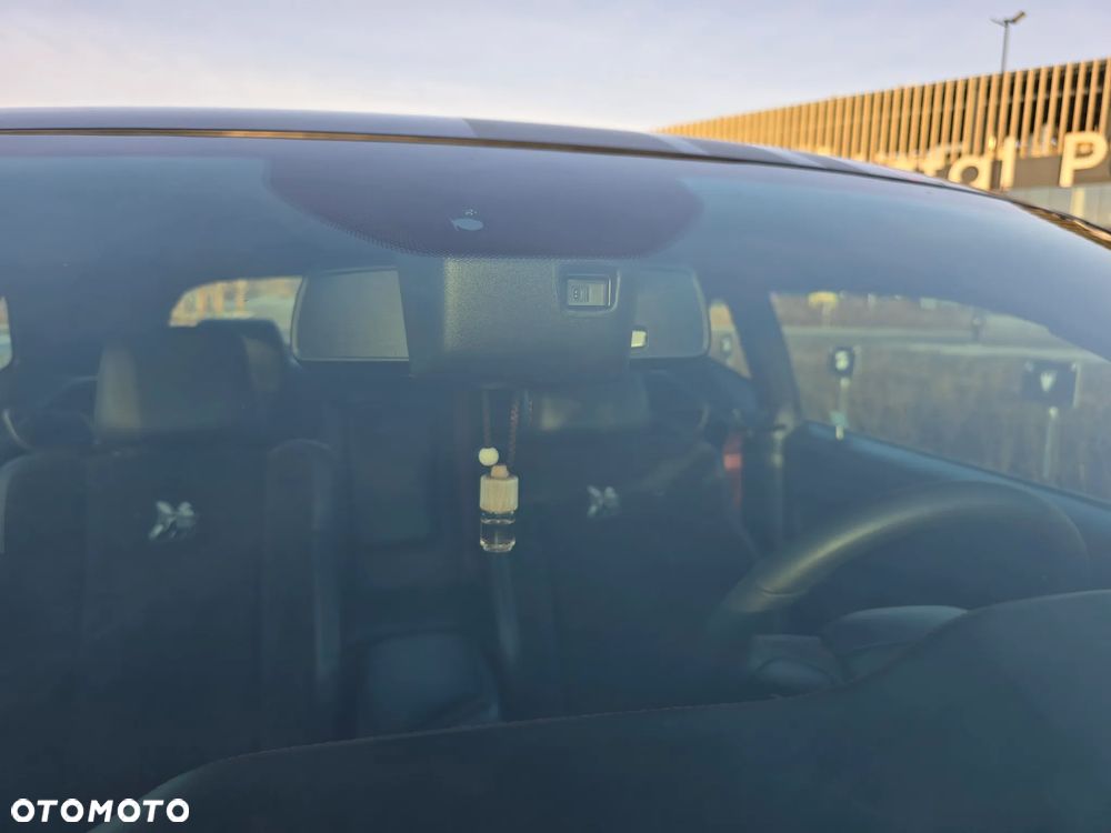 Dodge Challenger ver-6-4-scat-pack-widebody - 32