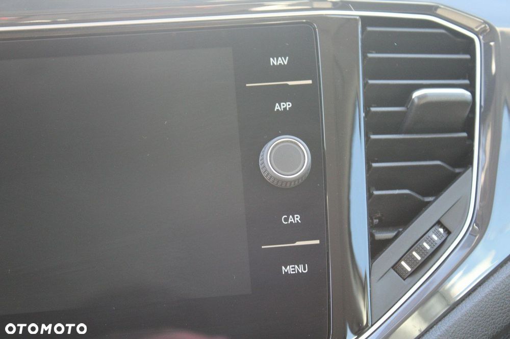 Volkswagen T-Roc - 19