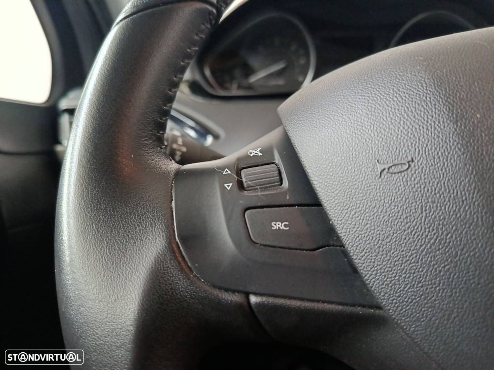 Peugeot 208 1.5 BlueHDi Signature - 16