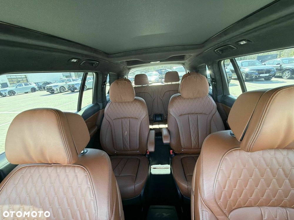 BMW X7 - 38