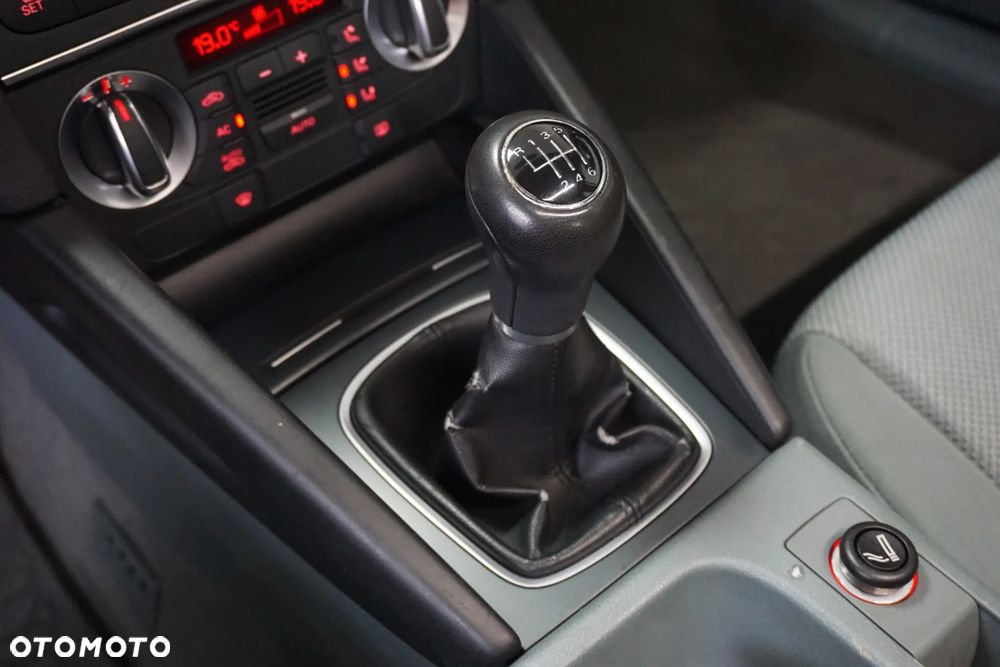Audi A3 Sportback 2.0 TDI Ambiente - 29