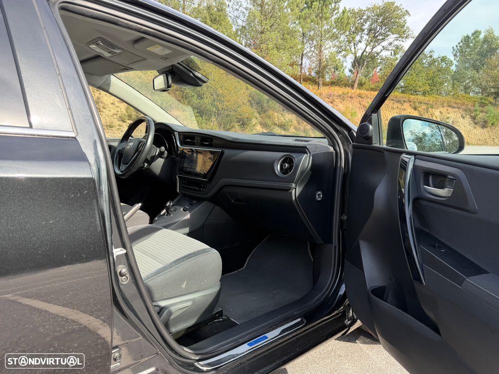 Toyota Auris 1.8 HSD Comfort +P.Techno+P.Sport - 37