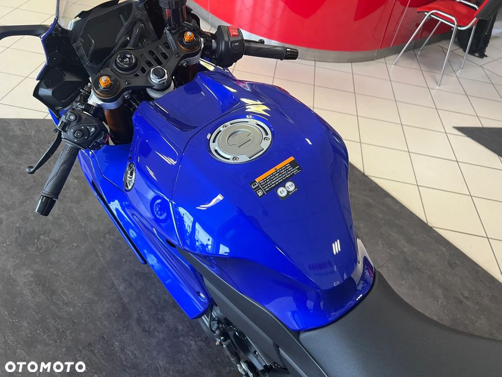 Yamaha R7 - 13