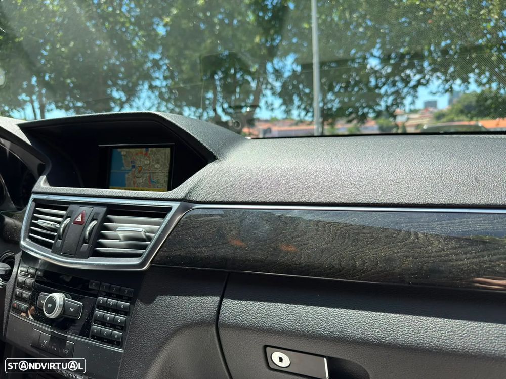 Mercedes-Benz E 220 CDi Avantgarde BlueEfficiency Auto - 15
