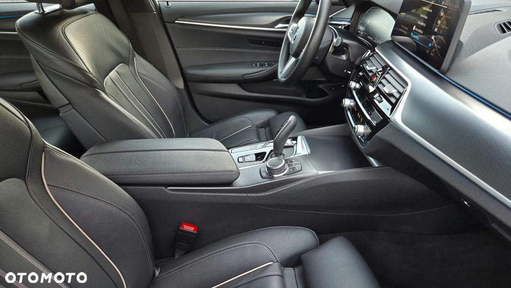 BMW Seria 5 520e M Sport sport - 20