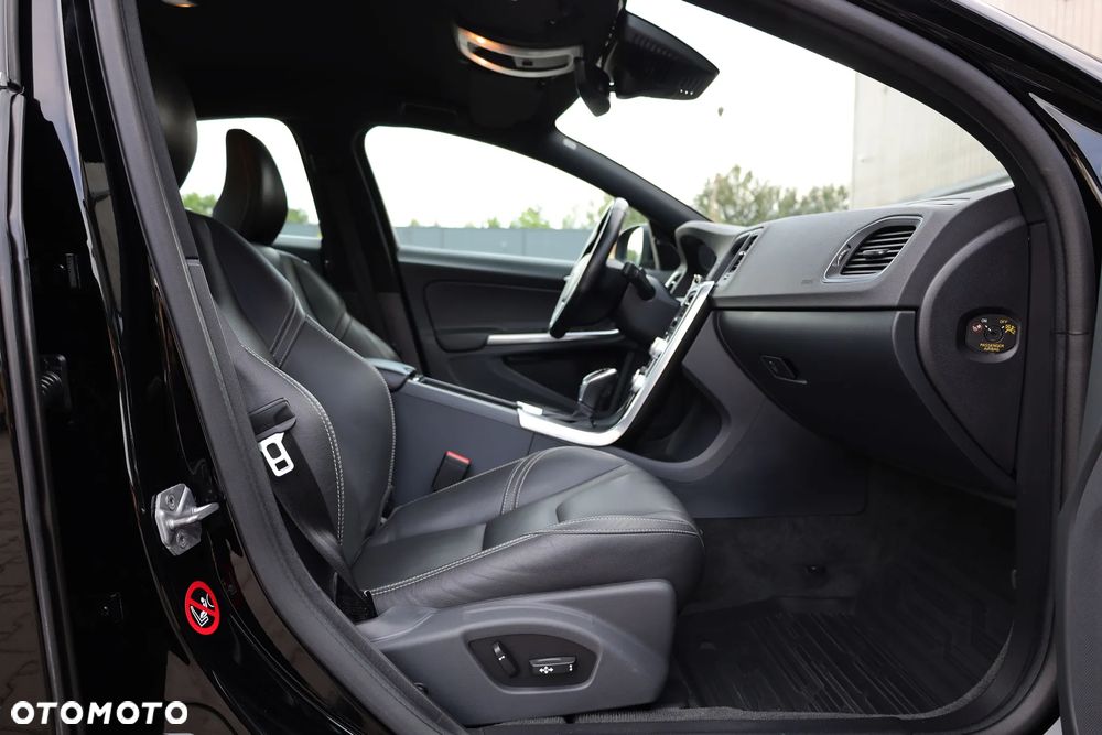 Volvo S60 T5 Drive-E Summum - 27